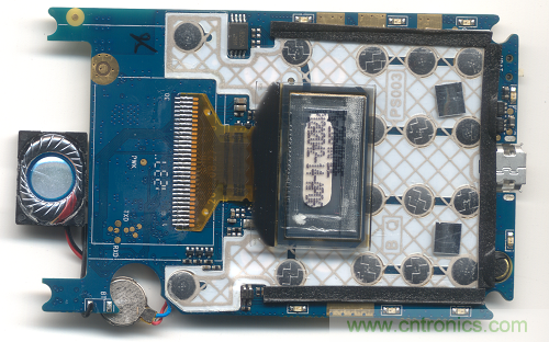 拆解探秘：售價75元的手機為什么還能盈利？