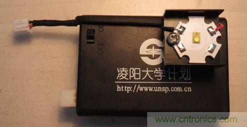 上接口插頭插座，套上熱縮管