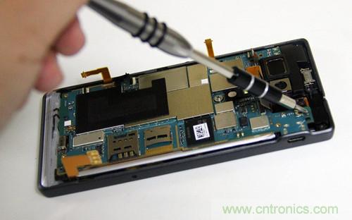 拆解4G新機索尼M35t：用料十足，易于維修