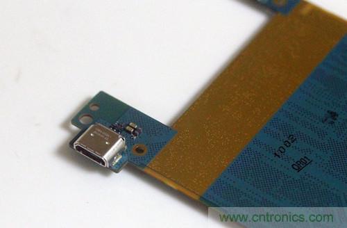 拆解4G新機索尼M35t：用料十足，易于維修