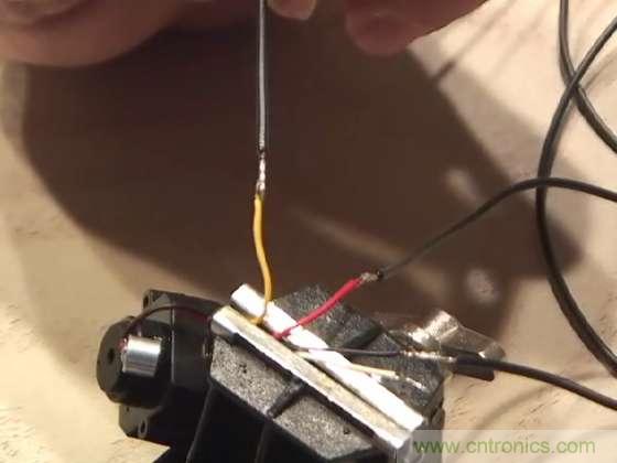 DIY：40刀，教你自制能&ldquo;偷拍&rdquo;的太陽鏡