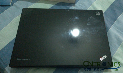 創意DIY：將筆記本大卸八塊做成臺式機！