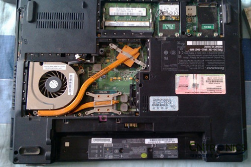 創意DIY：將筆記本大卸八塊做成臺式機！