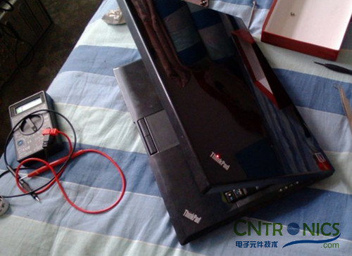 創意DIY：將筆記本大卸八塊做成臺式機！