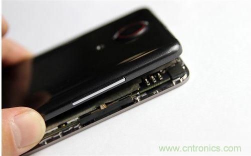 棋逢對手，詳拆努比亞Z5S如何力拼小米3 ？