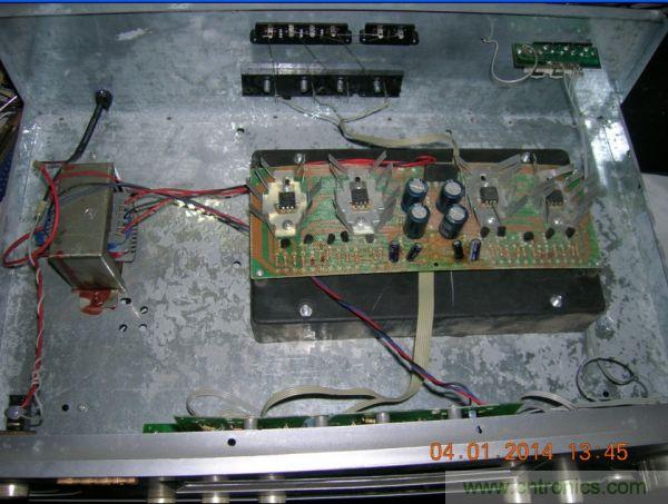 巧奪天工！大神利用山寨功放為高性價比逆變器"穿新衣"