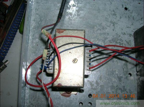 巧奪天工！大神利用山寨功放為高性價比逆變器"穿新衣"