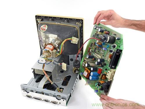 拆！古董級(jí)Macintosh 128K電腦