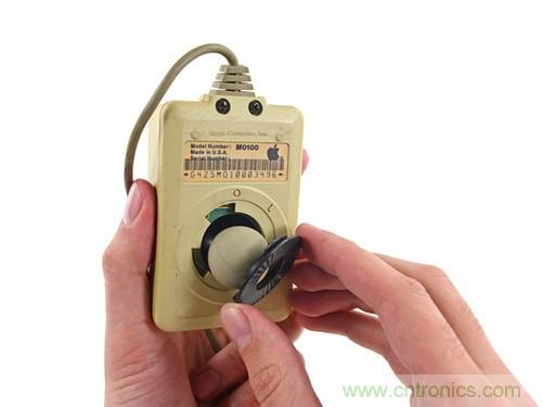 拆！古董級(jí)Macintosh 128K電腦