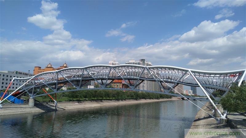 無邊框的 nubia Z9 ，一款既有驚喜，又有驚艷的智能手機(jī)