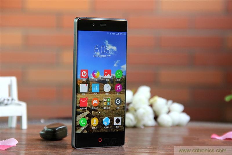 無邊框的 nubia Z9 ，一款既有驚喜，又有驚艷的智能手機(jī)