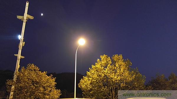 業界良心 LG V10 評測:剛毅、冷峻，不失人性化