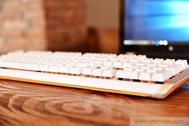 左手寫愛，右手寫他&mdash;&mdash;從此鍵盤鼠標不分家！