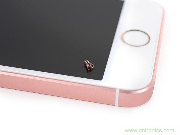 有什么地方?jīng)]有變？iPhone SE真機(jī)拆解