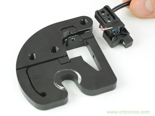 從電池到傳感器，完整拆解小米智能自行車