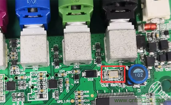 如何通過PCB布局設(shè)計(jì)來解決EMC問題？