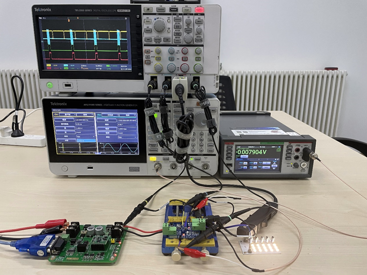 如何使用示波器、AFG和萬用表測試LED 驅動器的調光線性度？